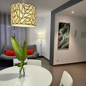 Romelia Bajo A Apartamento Tivenys
